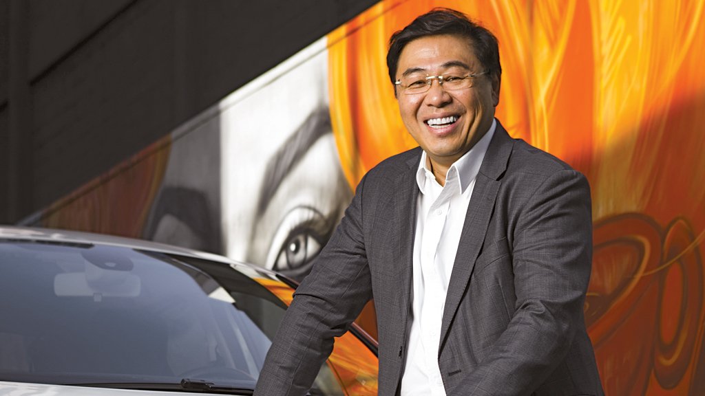 A francesa Renault troca de presidente, antecipa sua estratégia de lançamento e inaugura uma nova fase no País com foco nos elétricos