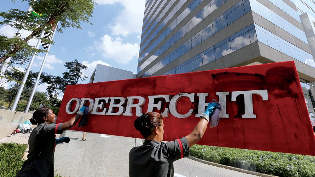 Após extrapolar não só os limites territoriais do País quanto os da legalidade das negociações, a Odebrecht olha para o futuro com novas marcas e gestores