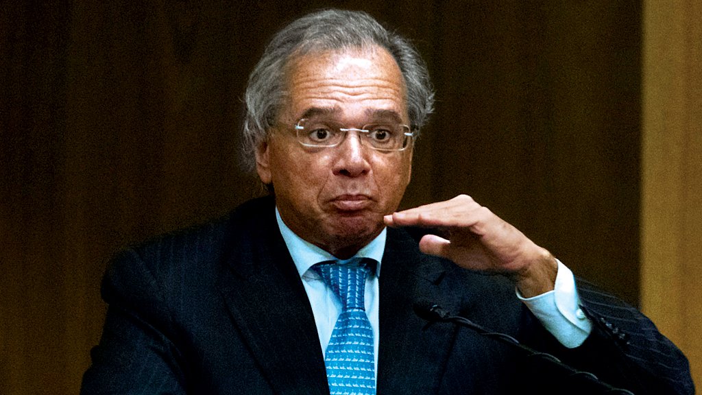Fala de Paulo Guedes, criticando funcionalismo, não foi bem aceito em setores da política brasileira