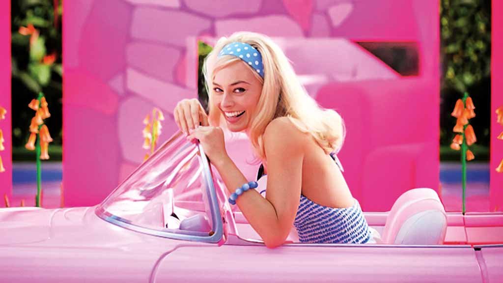 Parte do sucesso do filme está atrelada a uma estratégia de marketing que conseguiu unir os mundos físico e digital sobre a boneca (Crédito: Divulgação)